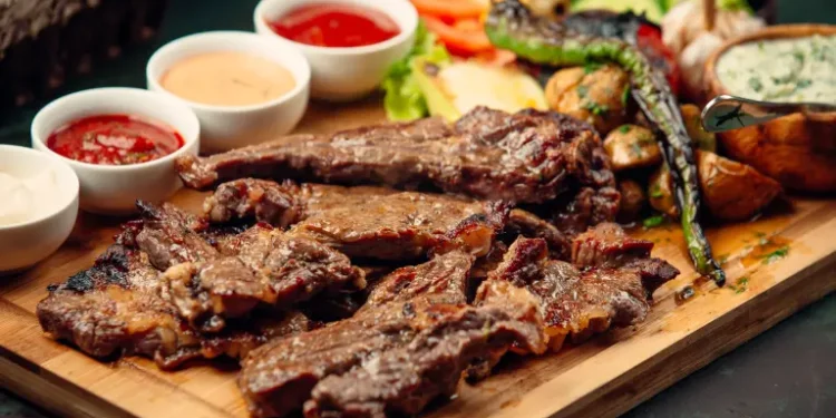 Festejar el Día del Padre en restaurante supera los 8,000 pesos para una familia