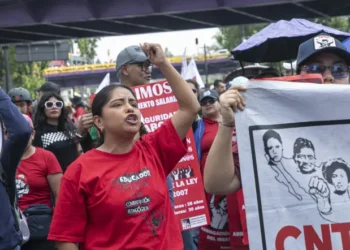 CNTE repliega protestas en CDMX, pero advierte que la lucha continuará