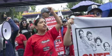 CNTE repliega protestas en CDMX, pero advierte que la lucha continuará