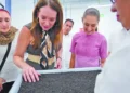 Inauguran planta de moscas contra gusano barrenador