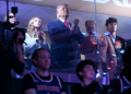 Abuchea multitud a Trump en finales de la NBA