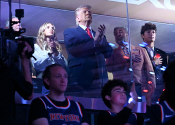 Abuchea multitud a Trump en finales de la NBA