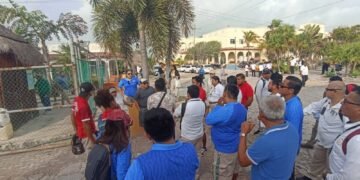 BLOQUEAN PUERTO DE CRUCEROS DE MAHAHUAL