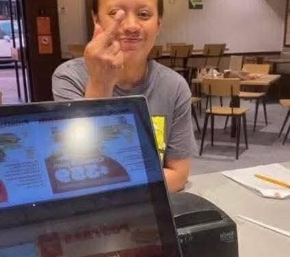 REGIDORA EBRIA CAUSA DESMANES EN UN BURGUER KING