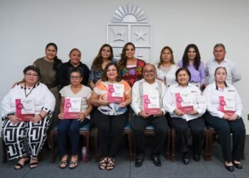 Reconoce Mara Lezama la vocación y trayectoria de 457 servidoras y servidores públicos de Quintana Roo