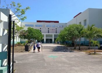 Confusión tras la muerte de un bebé en un hospital de Playa del Carmen