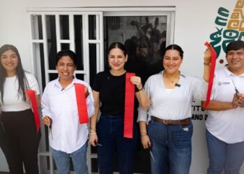 Inaugura Estefanía Mercado Oficina de Enlace de Juventud en Puerto Aventuras