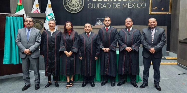 Bloquean acceso al AICM para exigir investigación por muerte de joven tras detención policial