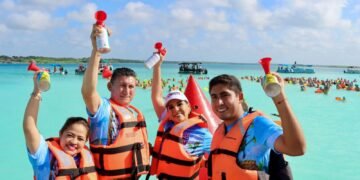 Inicio del XX Maratón de Aguas Abiertas Bacalar 2026