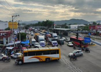 Protestan transportistas en Acapulco en exigencia de seguridad carretera y social