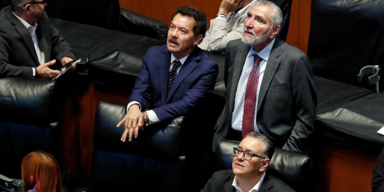 Adán Agusto López rechaza hablar sobre estatus de su visa estadunidense