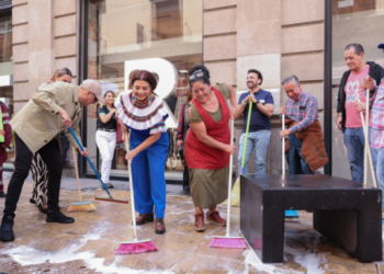 Tras retiro provisional de la CNTE, Clara Brugada impulsa limpieza del Centro Histórico