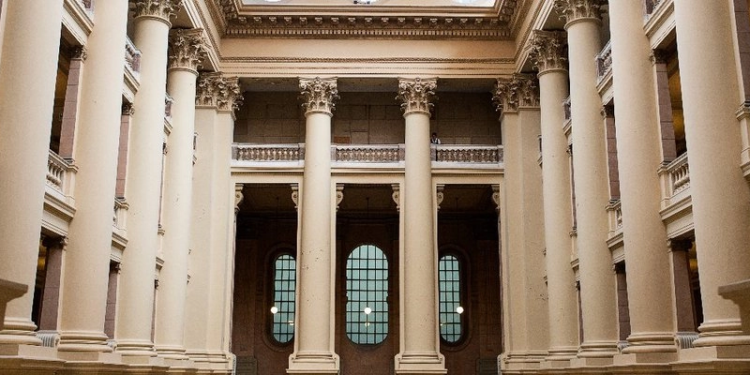Corte argentina ordena a Milei cumplir ley de financiamiento universitario