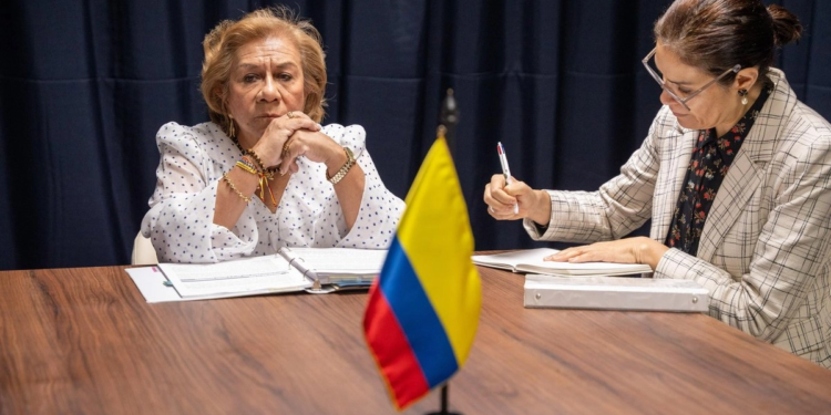 Dos fuertes sismos de 7.1 y 7.5, con un minuto de diferencia sacuden Venezuela