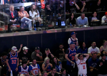 Knicks pierden ante Spurs con la presencia de Trump
