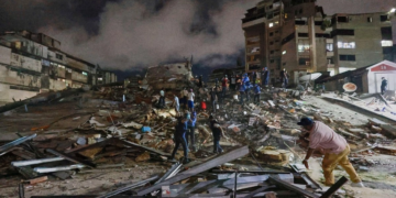 Dos fuertes sismos de 7.1 y 7.5, con un minuto de diferencia sacuden Venezuela