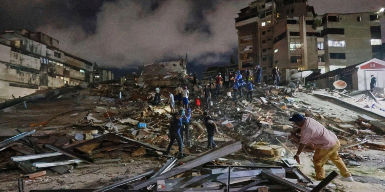 Dos fuertes sismos de 7.1 y 7.5, con un minuto de diferencia sacuden Venezuela