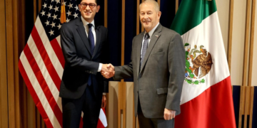México y EU acuerdan acelerar acciones contra cárteles, ‘huachicol’ y tráfico de armas