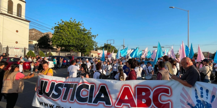 Padres de la Guardería ABC celebran fallo de la SCJN que mantiene viva la búsqueda de justicia