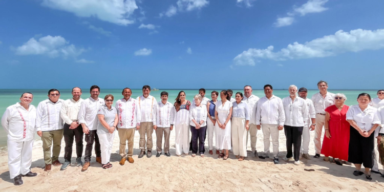 Mara Lezama presenta ante la Presidenta Sheinbaum la estrategia Holbox Circular