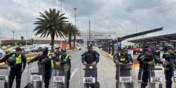 ANAM y Semar aseguran 1.2 millones de cigarrillos ilícitos en el AICM; provenían de Taiwán
