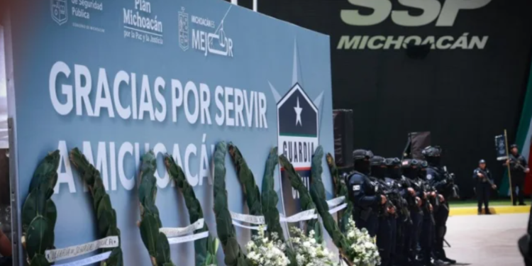 Cinco elementos de la “Guardia Civil de Michoacán”, “Homenaje Póstumo”