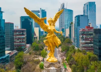 El PIB de México aceleró 1.5% en el segundo trimestre impulsado por factores temporales