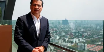 BBVA México anuncia cambios en su cúpula: Eduardo Osuna dejará la dirección a José Luis Elechiguerra