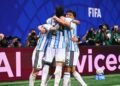 Argentina remonta en un dramático partido contra Egipto y avanza a cuartos de final