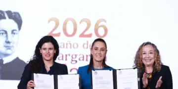 Sheinbaum firma iniciativa para homologar sanciones por feminicidio: ‘Asumí proteger a las mujeres’