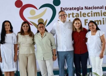 La secretaria de Educación, Elda María Xix – Euán , asistió a la 4ª Feria de la Estrategia Nacional para el Fortalecimiento de las Familias