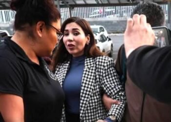 Detienen a alcaldesa acusada de robarse 22 millones