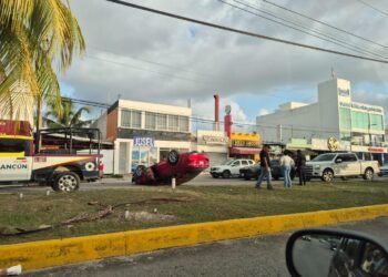 Volcadura en Cancún