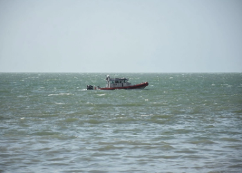 Denuncian mancha de hidrocarburo en la costa de Campeche