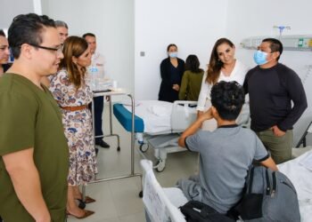 Devuelven sonrisas: Mara y Verónica Lezama encabezan jornada médica integral