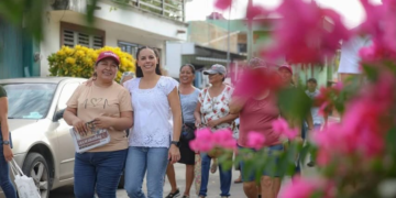 Ana Paty encabeza intensa jornada casa por casa en comunidades de Othón P. Blanco
