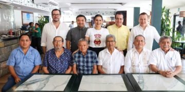 Fortalecen la memoria histórica de Playa del Carmen junto a exdelegados