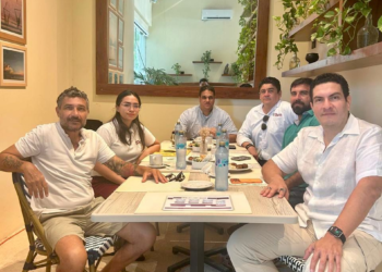 Fuga de agua abre enorme socavón y una grieta de 300 metros en San Juan de Aragón