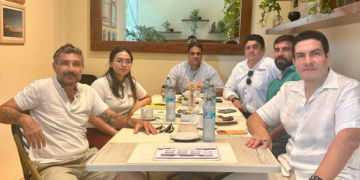 Fuga de agua abre enorme socavón y una grieta de 300 metros en San Juan de Aragón