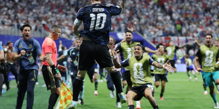 Argentina logra remontada historia (2-1) y consigue su pase a la final del mundial