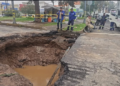 Una tubería rota abrió el pavimento en Aragón