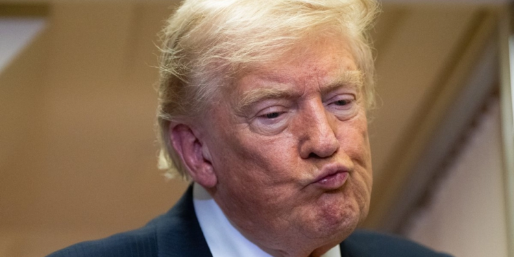 Trump asegura que seguirá negociando con Irán pero que alto el fuego ha terminado