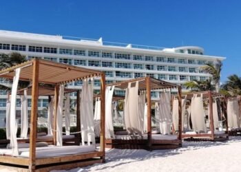 Sancionarán a siete hoteles en Cancún por incumplir con refugios anticiclónicos