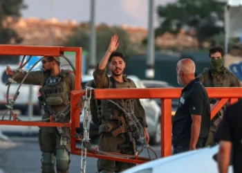 Israel amenaza con intensificar operaciones en Gaza por lanzamiento de cometas