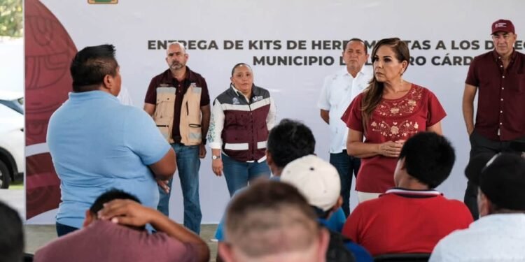 Responde Mara Lezama a delegadas y delegados de Lázaro Cárdenas
