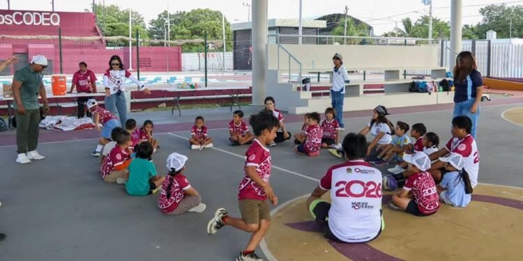 Exitoso Curso de Verano “Baaxlo’ob Paalalo’ob 2026″ en Chetumal