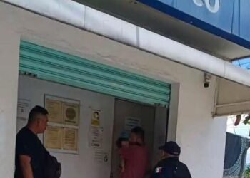 Policías de Cancún salvan a bebé