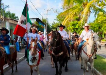 Bacalar galopa con más de 2 mil participantes