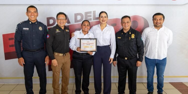 econoce Estefanía Mercado valor y trayectoria del Cuerpo de Bomberos
