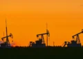 Petróleo WTI también supera los 100 dólares